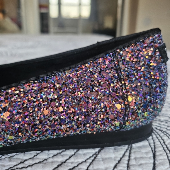NWOB TOMS Darcy Glitter Flats Slipons Loafers Black Purple 7.5 - Picture 8 of 16